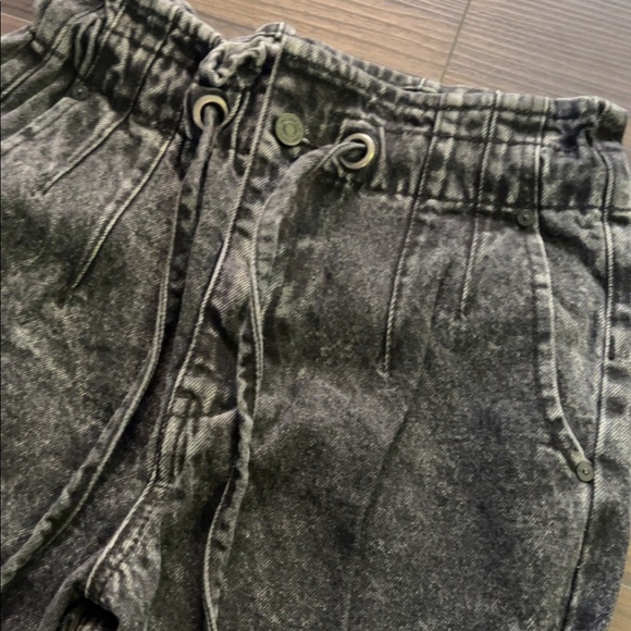 Shop Talulah Drawstring Jeans - Picture 4 of 5